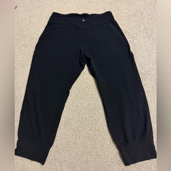 LULULEMON ALIGN JOGGER CROP 23” SIZE 12 - Picture 2 of 7